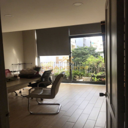 Cho Thuê Biệt Thự Cửu Long, P.2, Q.Tân Bình, 9X20m, 3 lầu, sân vườn