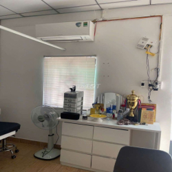 nhà cho thuê ngyên căn gần mặt tiền pham hùng
