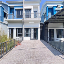 Cho thuê nhà biệt thự tứ lập 2PN 2WC khu oasis city bến cát