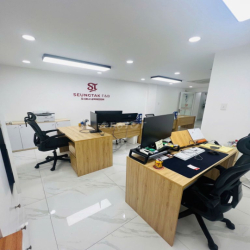 CHO THUÊ NGUYÊN SÀN VĂN PHÒNG TRỆT + LỬNG 120M2 SẴN BÀN GHẾ MÁY LẠNH