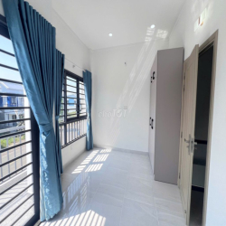 Cho thuê nhà biệt thự tứ lập 2PN 2WC khu oasis city bến cát