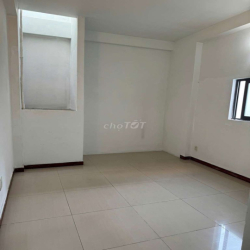 Nhà phố 2 lầu 4p cho thuê dài hạn