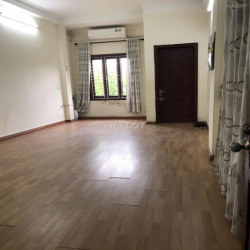 nhà ngõ 12 đỗ quang 50m x5T ô tô đỗ cửa