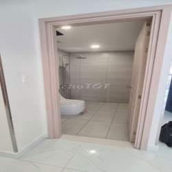 cần cho thuê căn 2pn 1wc 63m2 giá chỉ 12tr/th dọn vào ở liền block H