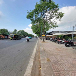 MT Phạm Văn Đồng - Ngang 22 350- Có Sẵn Nhà Tiện Kinh Doanh