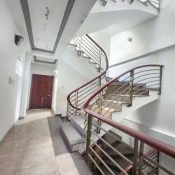 Cho Thuê Lâu Dài Mặt Tiền 6 Tầng - 9PN