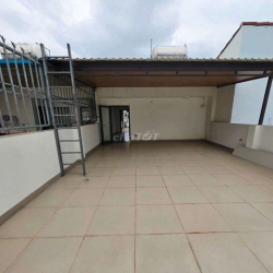 CHO THUÊ NHÀ NGAY GẦN TRƯỜNG HỌC CẤP 3 NGUYỄN CÔNG TRỨ 