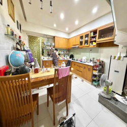 Cho thuê nhà nguyên căn gần ĐH Văn Lang 4x16m 5PN 25tr kinh doanh