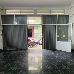 Mặt tiền Nguyễn Trung Trực, DT 5x16m, 1 trệt 2 lầu, vị trí trung tâm