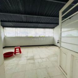 CHO THUÊ NHÀ TRỆT 3 LẦU MT BÙI QUANG TRINH, CHỢ 586,  CẦN THƠ12 TRIỆU