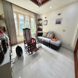 Cho thuê nhà nguyên căn gần ĐH Văn Lang 4x16m 5PN 25tr kinh doanh