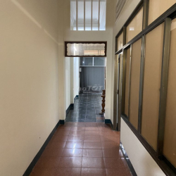 Mặt tiền Nguyễn Trung Trực, DT 5x16m, 1 trệt 2 lầu, vị trí trung tâm