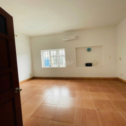 CHO THUÊ NHÀ TRỆT 3 LẦU MT BÙI QUANG TRINH, CHỢ 586,  CẦN THƠ12 TRIỆU