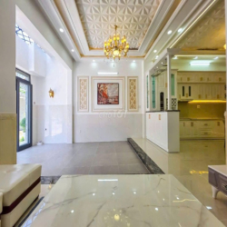 ✨CHO THUÊ BIỆT THỰ SÂN VƯỜN ĐẲNG CẤP – XUÂN THỦY QUẬN 2 DT 1700M2 ✨