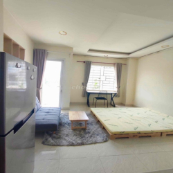 Căn Hộ Studio - Cửa Sổ - Ban Công - Thang Máy - Nằm Ngay Cầu SG