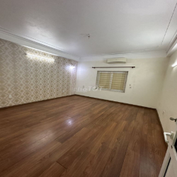 Nhà ngõ 60 phố Vũ Phạm Hàm - Diện tích 120m x 5 tầng, mặt tiền 5m