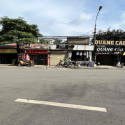 cửa hàng mặt phố