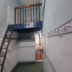 Phòng trọ khu vực an ninh, phòng sạch mới, sử dụng nước máy.