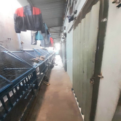 Phòng trọ khu vực an ninh, phòng sạch mới, sử dụng nước máy.