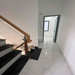 cho thuê nhà 4 tầng 4x8m có 4pn 3wc sân thượng, hẻm Hồ Văn Long.