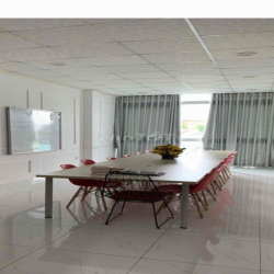 Cho thuê nhà Mặt tiền Lý Chính Thắng đoạn 2 chiều, 7 lầu có thang máy