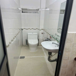 Nhà Đẹp 2Tầng  khu Bên Sông Gigamall 11triệu tl