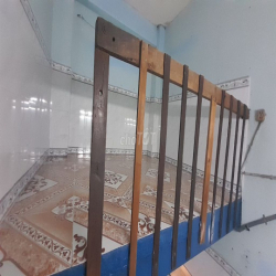 Phòng trọ khu vực an ninh, phòng sạch mới, sử dụng nước máy.