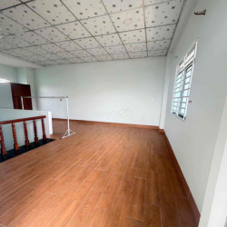 Nhà lầu + sân thượng góc 2 mặt tiền KDC Hưng Phú 1
