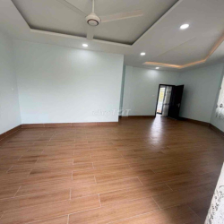 Nhà lầu + sân thượng góc 2 mặt tiền KDC Hưng Phú 1