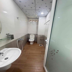 Nhà lầu + sân thượng góc 2 mặt tiền KDC Hưng Phú 1