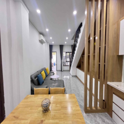 Cho thuê nhà full nội thất, 2PN, ngay gần đại học Việt Đức, Giá 7tr