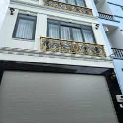 Cho thuê nhà MT 145B Nguyễn Đình Chính, Phường 11, Quận Phú Nhuận
