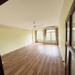 Cho Thuê Nhà Tân Quy Đông 3 Lầu 4PN