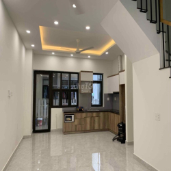Cho thuê nhà 3 lầu gần khu vực GlobalCity, Đỗ Xuân Hợp, cầu Năm Lý