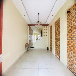 Cho Thuê Nhà Tân Quy Đông 3 Lầu 4PN