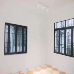 Nhà Biệt Thự MT đường số 6, P Hiệp Bình Chánh, TP Thủ Đức: 10mx20m