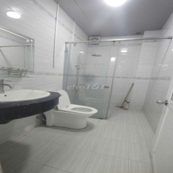 Mặt tiền Trần Hoàng Na 1 trệt 2 lầu sân thượng 4,5 x20m 4pn 4 toilet