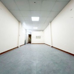 🍀 Nhà đẹp, 3.2x15 - 2 tầng, 3 Phòng ngủ 2wc Hẻm Xe Hơi giá 15tr