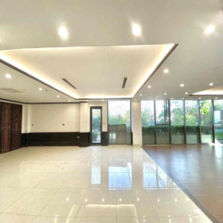 Cho thuê văn phòng tại Xã Đàn 200m2 giá 40t view full kính cực thoáng