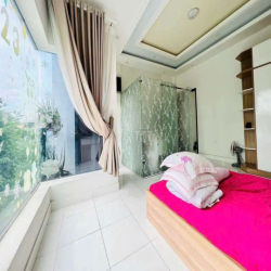 Nhà Full Nội Thất 1 Hầm 1 Trệt 3 Lầu Mặt Tiền Ngay Chung Cư Ecogreen