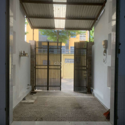 NHÀ 4X25M THÔNG SUỐT  THÍCH HỢP MAY MẶC BÁN ONLINE