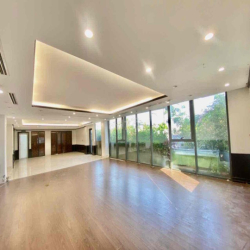 Cho thuê văn phòng tại Xã Đàn 200m2 giá 40t view full kính cực thoáng