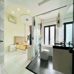 Nhà Full Nội Thất 1 Hầm 1 Trệt 3 Lầu Mặt Tiền Ngay Chung Cư Ecogreen