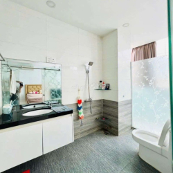 Nhà Full Nội Thất 1 Hầm 1 Trệt 3 Lầu Mặt Tiền Ngay Chung Cư Ecogreen