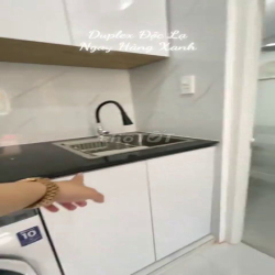 Cho thuê duplex Ngã Tư Hàng Xanh mới 100% có máy giặt riêng
