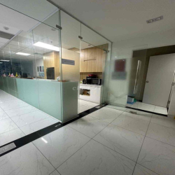 CHO THUÊ TOÀ NHÀ MỚI ĐẸP HXH BA THÁNG HAI Q10