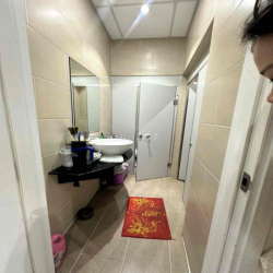 CHO THUÊ TOÀ NHÀ MỚI ĐẸP HXH BA THÁNG HAI Q10