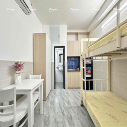 căn hộ MỚI TINH cửa sổ bự giáp Q11 - Giá tốt - Thang máy - trống sẵn