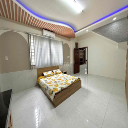 chính chủ cho thuê phòng full nội thất, giờ giấc tự do ngay công viên