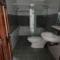 Phòng Ban Công Gần ĐH Văn Lang CS3 - Chính chủ - 4tr/người ở